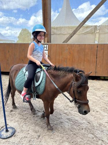 7F2CBD5C-BEF9-4FDA-897B-A7490270BF43